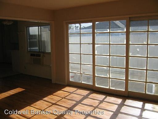2nd image of 4555 Hazeltine Ave