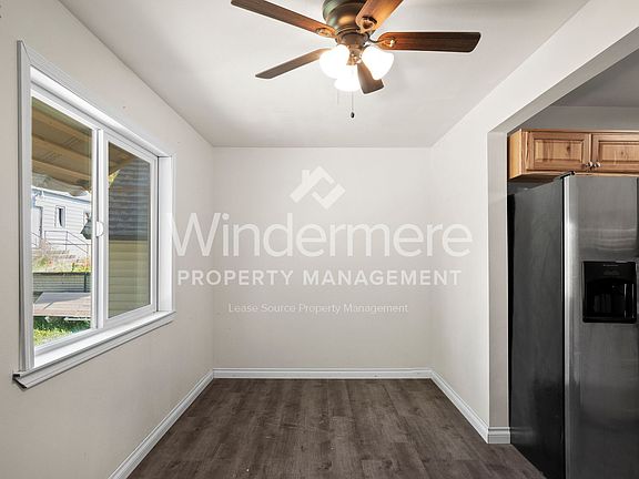 4th image of 3617 E Grace Ave