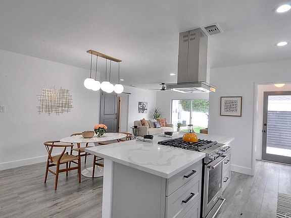 3rd image of 6038 Eberle St