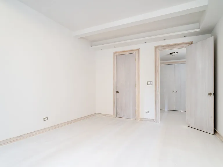 145 W 58th St #3C — Photo 16