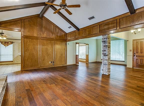 5th image of 2308 Claridge Cir