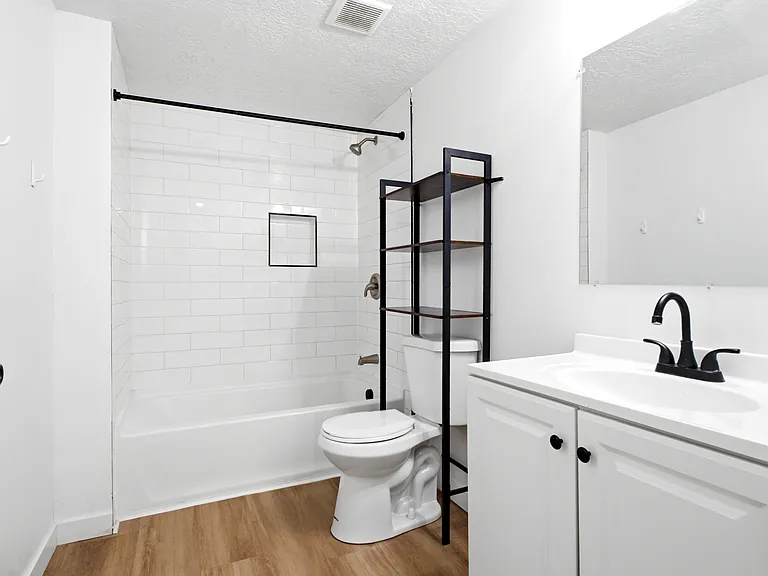 1603 S Major St #B — Photo 9