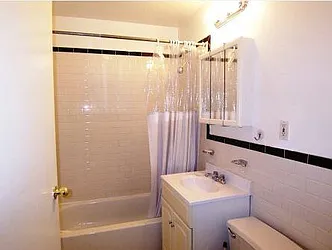 Rented by R New York