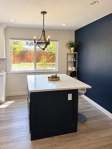 3 bed, 1300 sqft, $2,300 — Photo 4