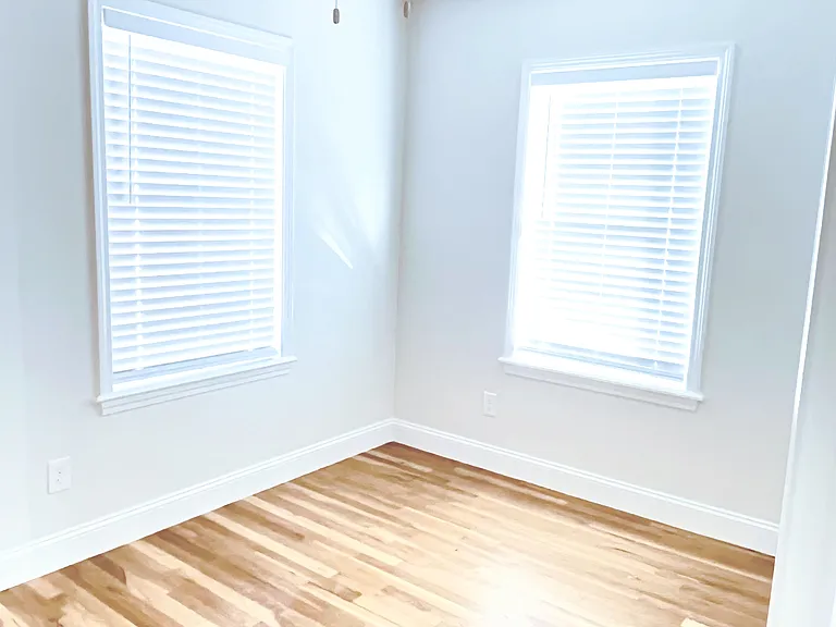 917 E Willamette Ave — Photo 5