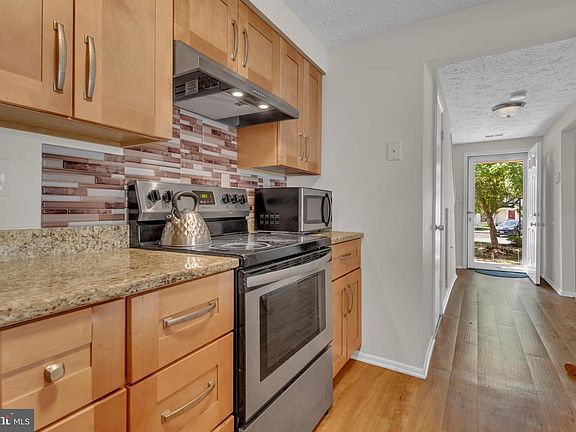4th image of 14327 Marlborough Ln