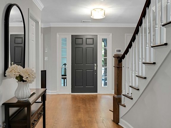 4th image of 73 Treadwell Ave