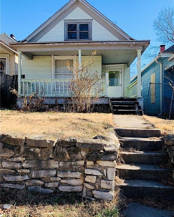 1st image of 727 Spruce Ave