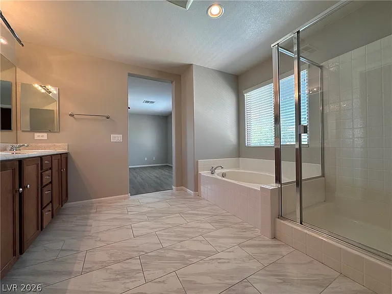 6631 April Bend Ct — Photo 31