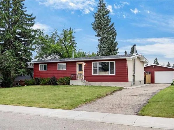 661 12th Ave E, Carstairs, AB T0M 0N0
