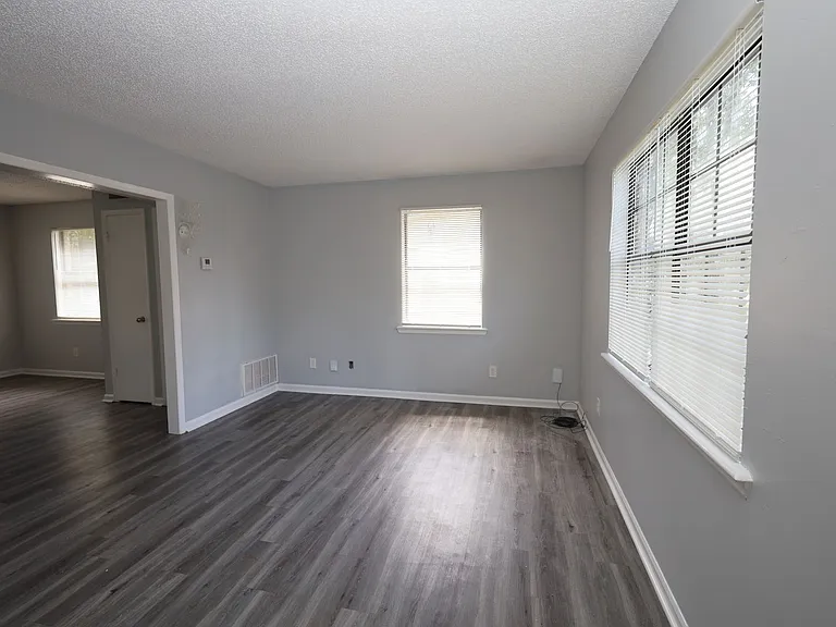 1205 Bethune Dr #A — Photo 2