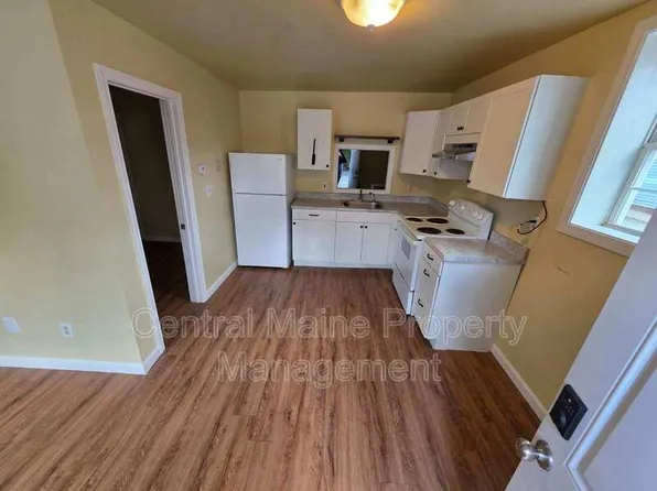 34 Washington Ct Unit A, Kennebunkport, ME 04046