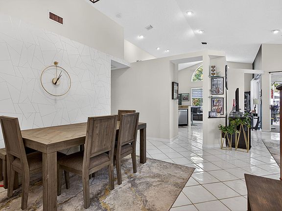 5th image of 5005 NW 95th Drive