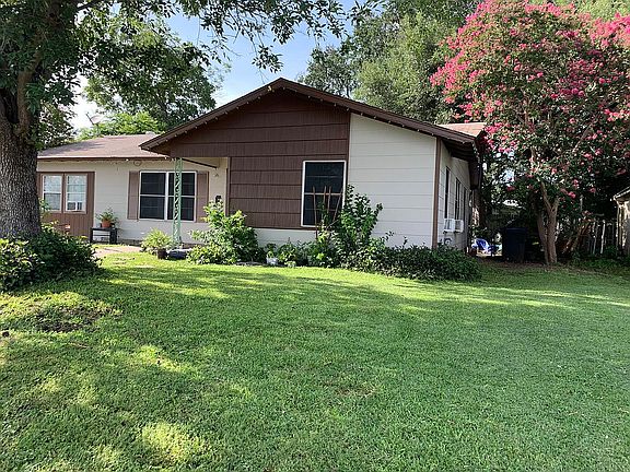 3rd image of 2611 Sally Gay Dr
