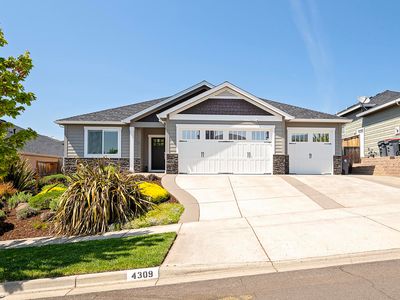 4309 Navarro Springs Ave, Medford, OR, 97504