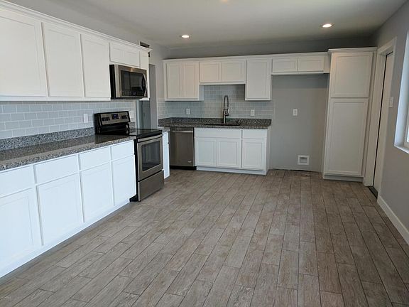 2nd image of 1316 E Don Carlos Ave