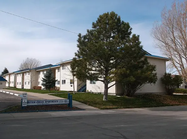 Bitter Creek Apartments, 434 E Hugus St #Ef6d9c0ea, Rawlins, WY 82301