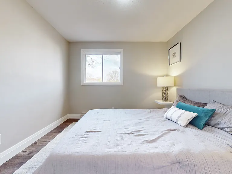 405 Sidney St — Photo 11