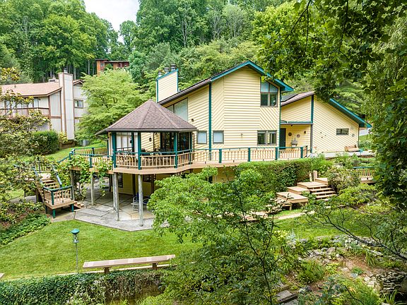 3rd image of 3603 Honeywood Dr