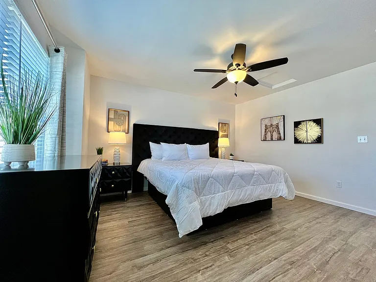 815 W Pearl St #C — Photo 6
