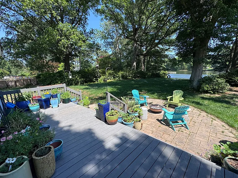 928 General Stuart Dr — Photo 37