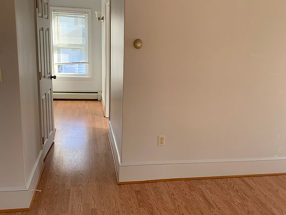 4th image of 18 Hampshire St Floor 2