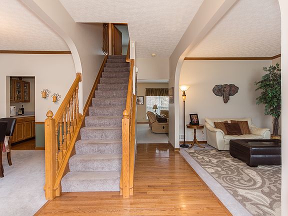 2nd image of 6282 Wismer Cir