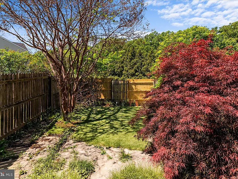 229 Sherando Cir — Photo 34