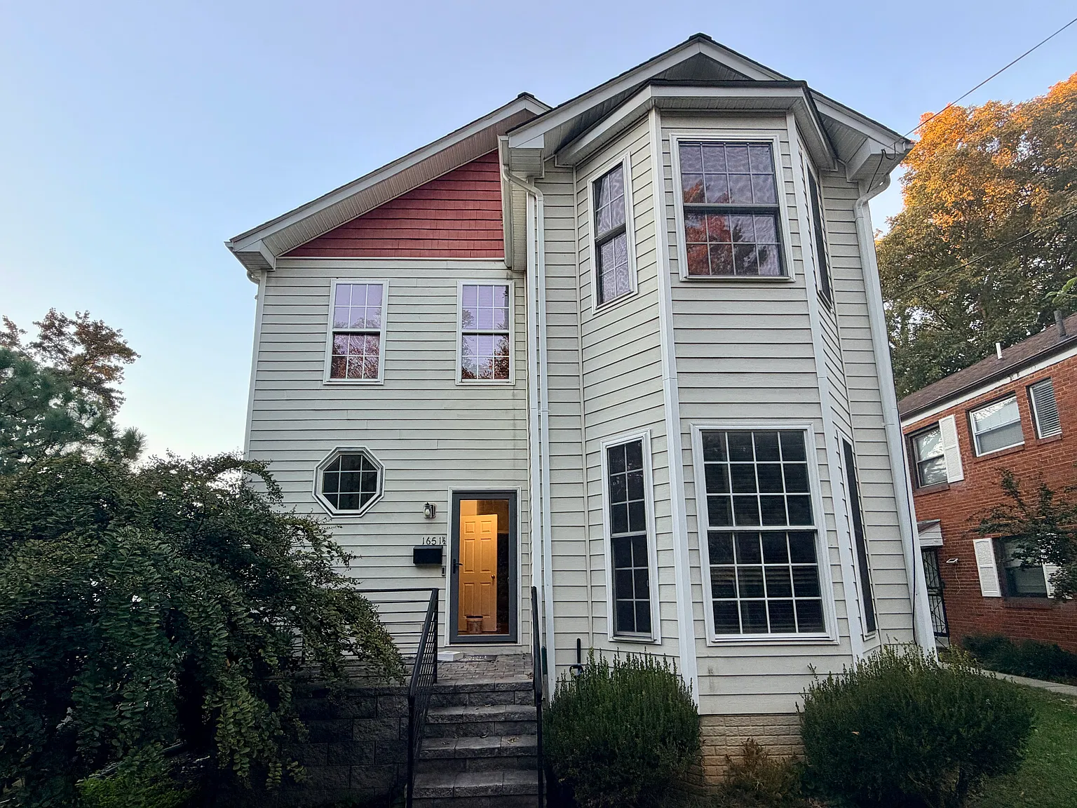 3 bed, 2424 sqft, $5,000 — Photo 1