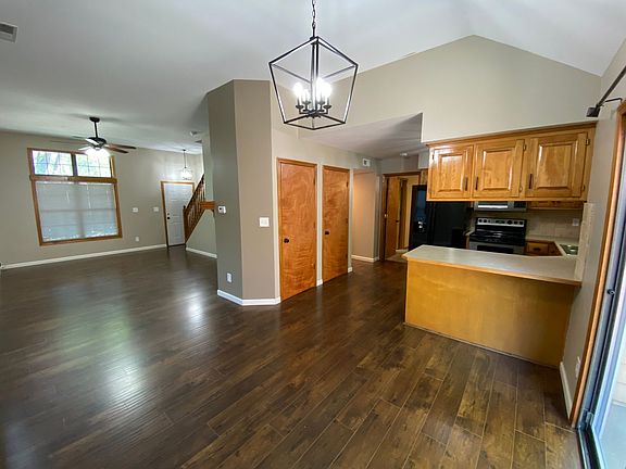 4th image of 2203 Breckenridge Dr
