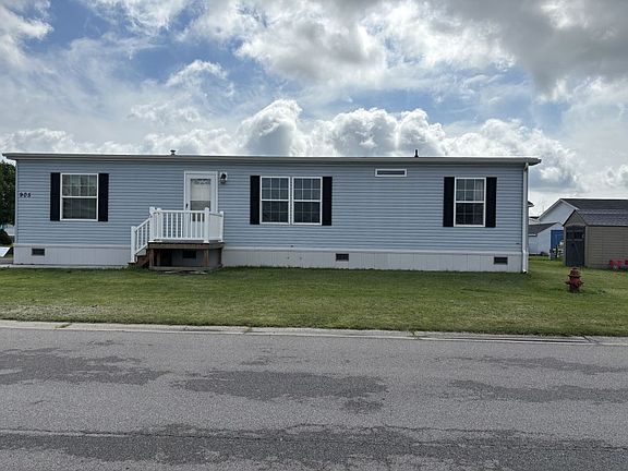 2nd image of 905 Fernwood Dr #905