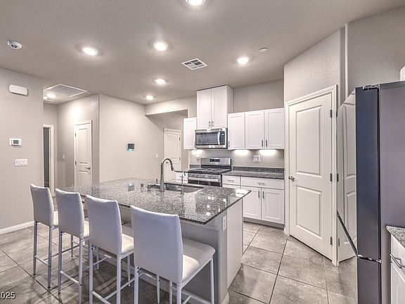 4th image of 10185 Sequoia Falls Pl