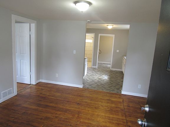 2nd image of 435 17th St NW