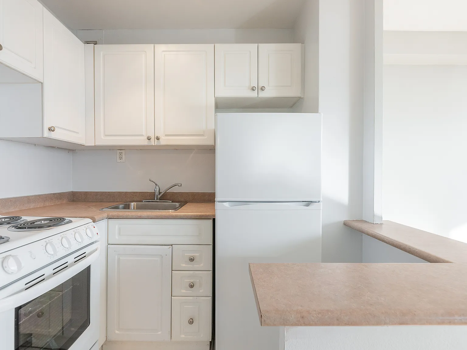 160 Balmoral Avenue Toronto — Photo 4