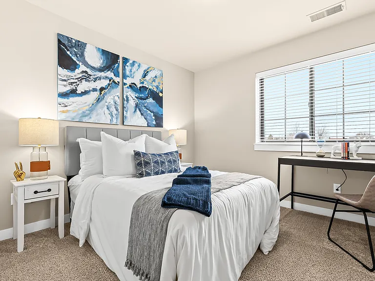 Sterling Park Place Apartments — Photo 10