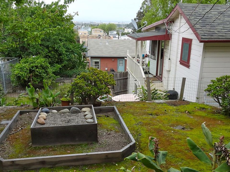 2nd image of 470-472 Chestnut Ave
