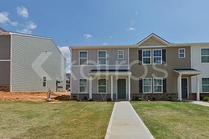 329 Ironwood Ct — Photo 1