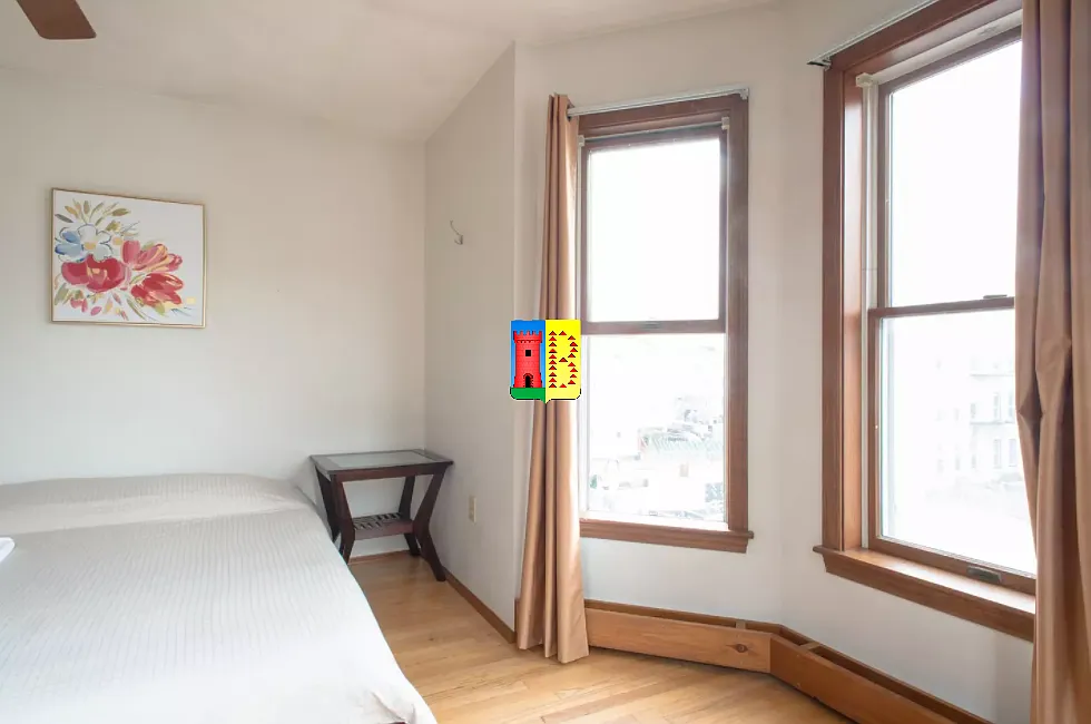 3 bed, 1000 sqft, $800 — Photo 2
