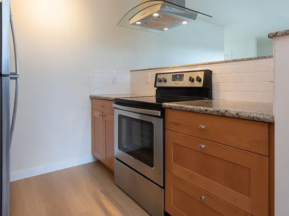 8220 169th Ave NE Unit B1, Redmond, WA 98052