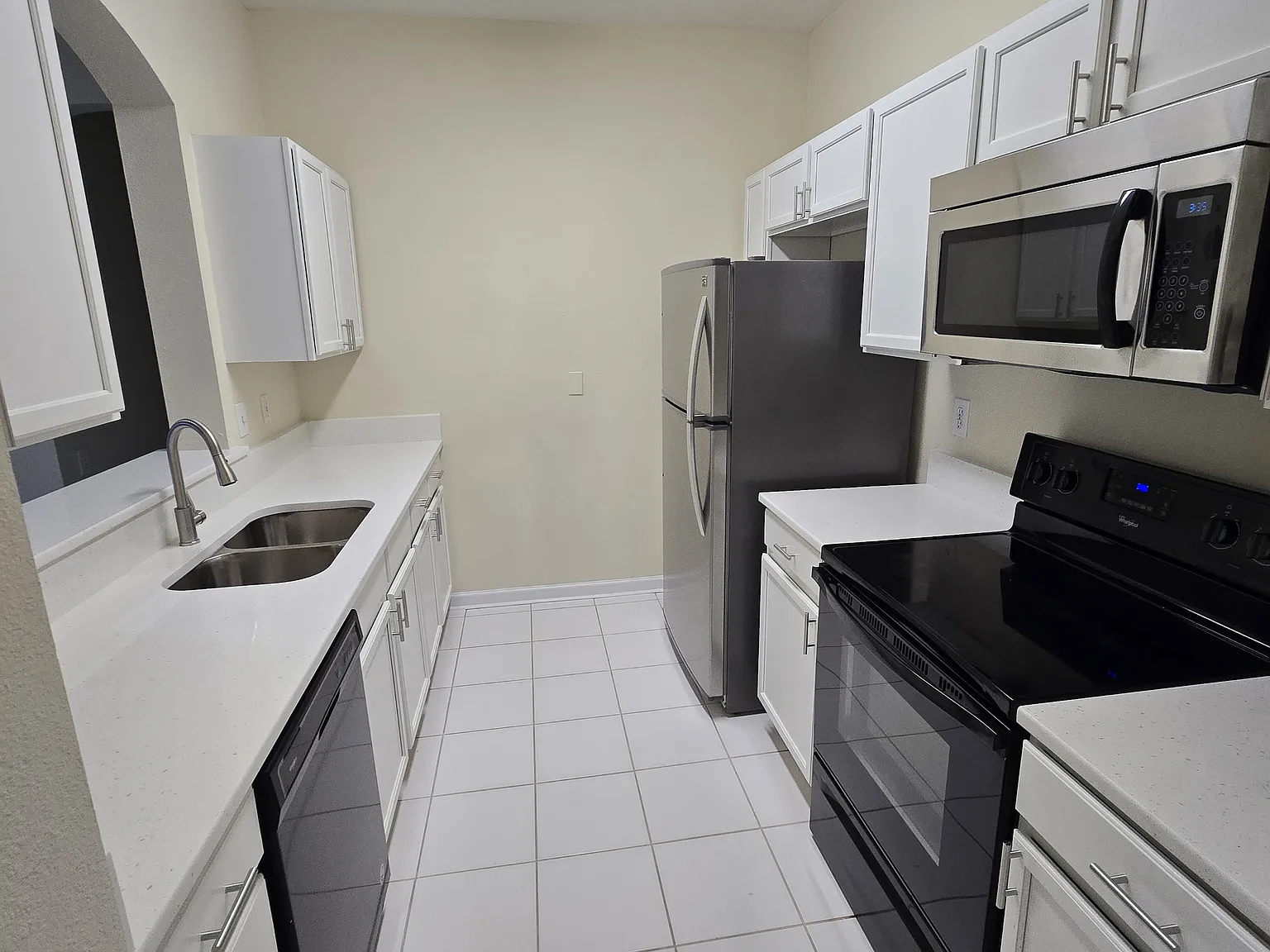 3 bed, 1408 sqft, $1,750 — Photo 3