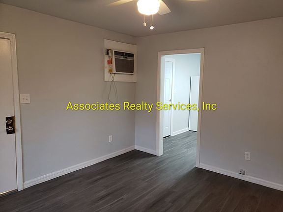 4th image of 1610 E University Ave #505-01
