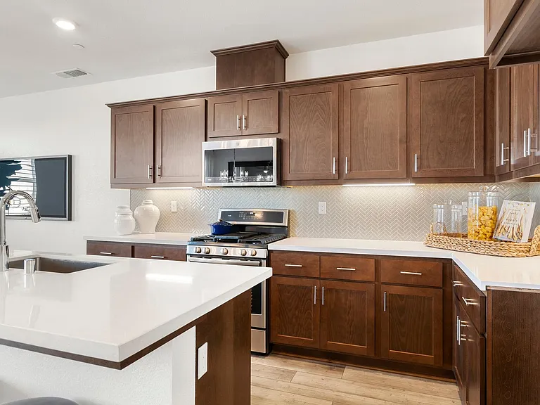 Spacious Townhomes in Provence at Natomas — Photo 81