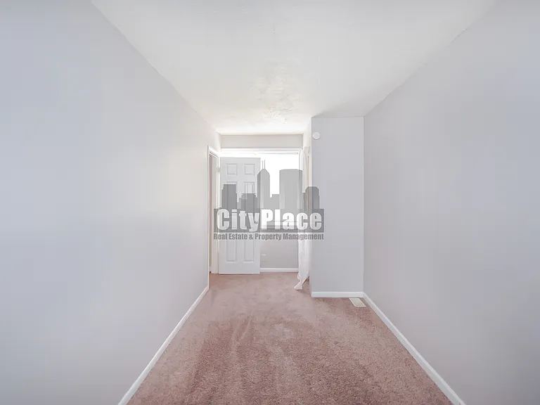 2633 S Randolph St #B — Photo 14