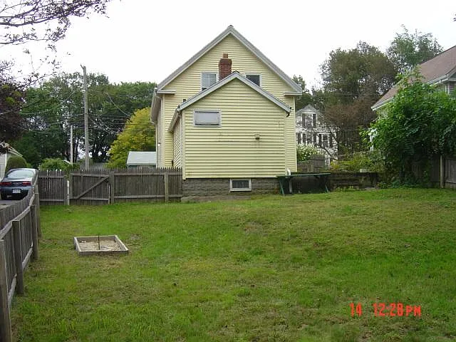 249 East St — Photo 3