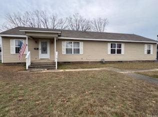 115 S Womble Ave, Camden, AR 71701