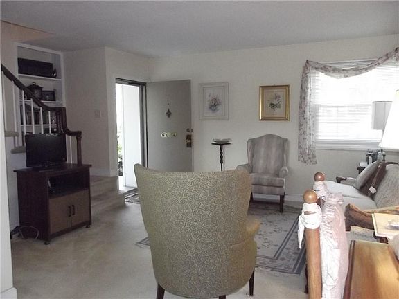 5th image of 100 Lewis Dr Unit 16E