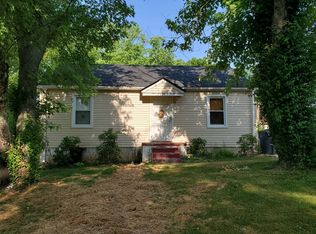 2323 Boxwood Ln, Knoxville, TN 37917