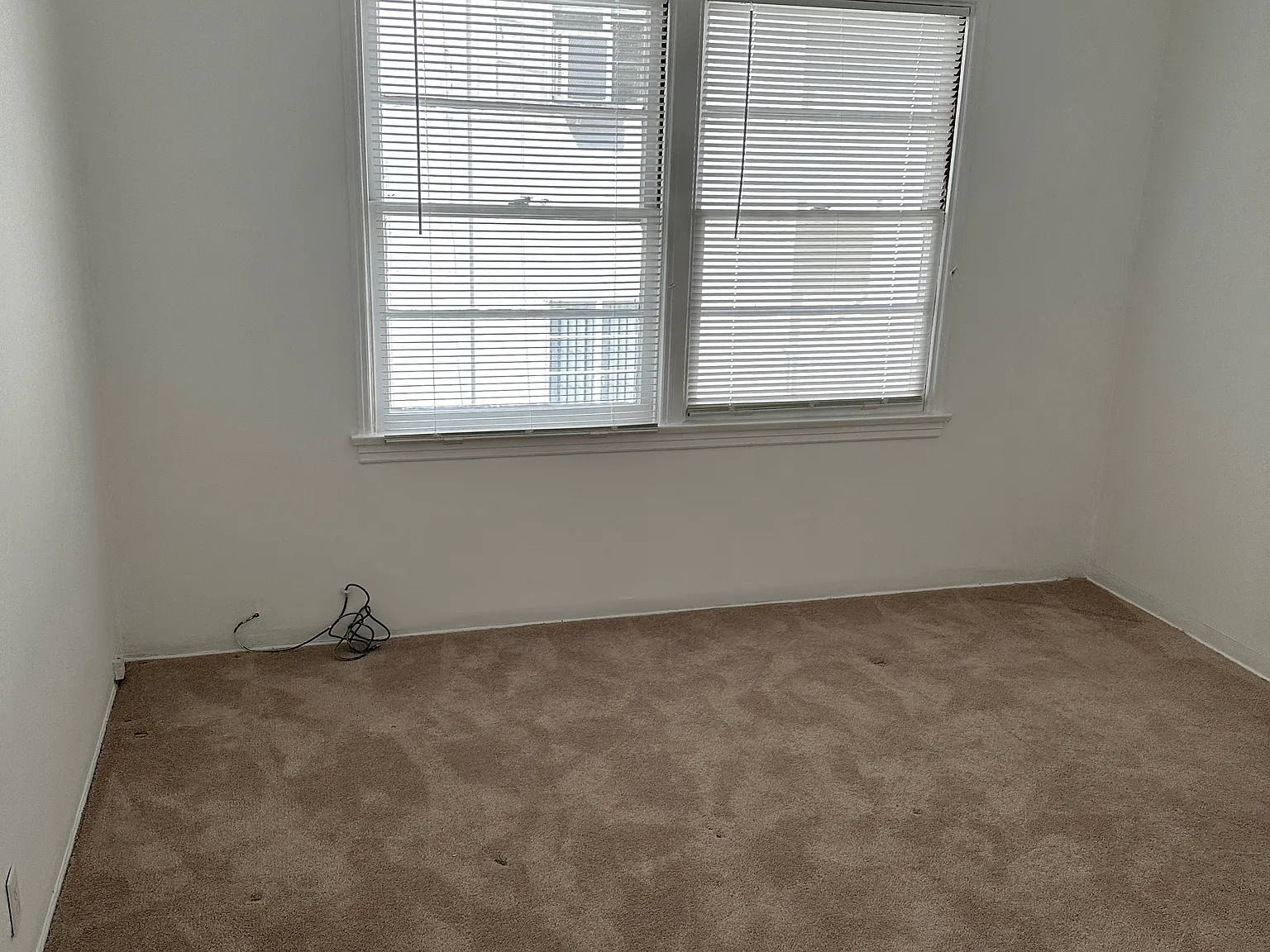 1849 S Beverly Glen Blvd — Photo 4