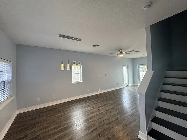 3701 W Carmen St #6 — Photo 15