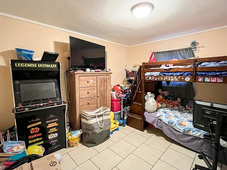 523 Wager Ave — Photo 11